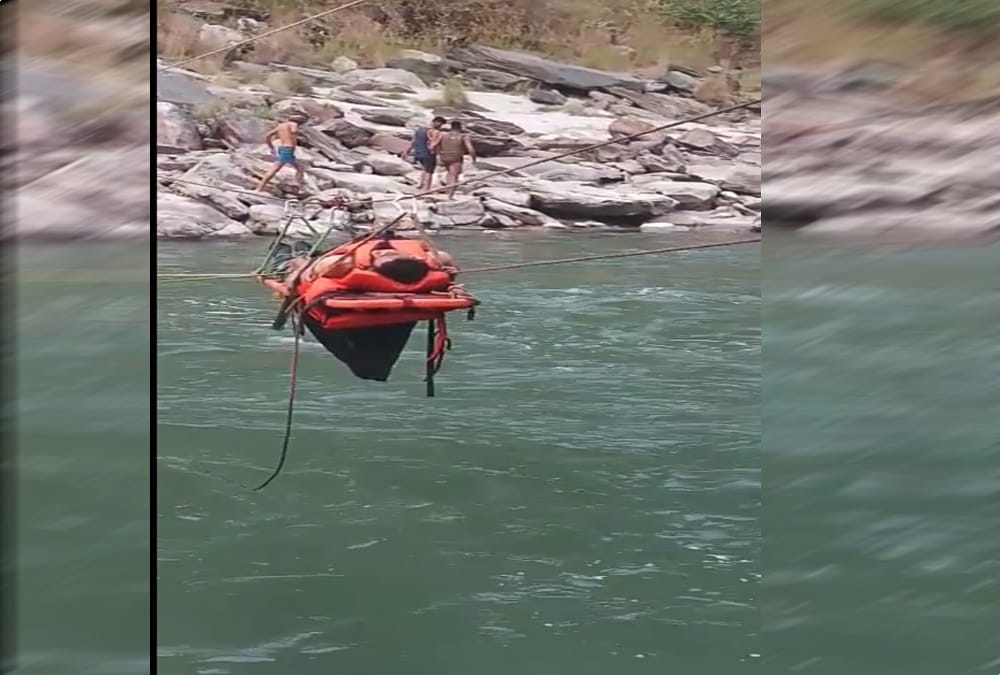 Accident in chamoli Dead body rescue horrible photos