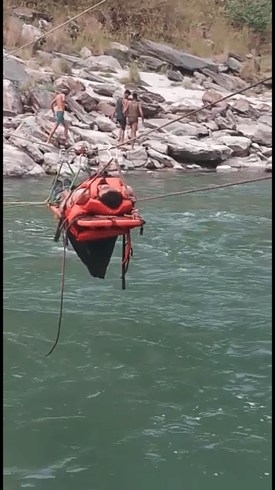 Accident in chamoli Dead body rescue horrible photos
