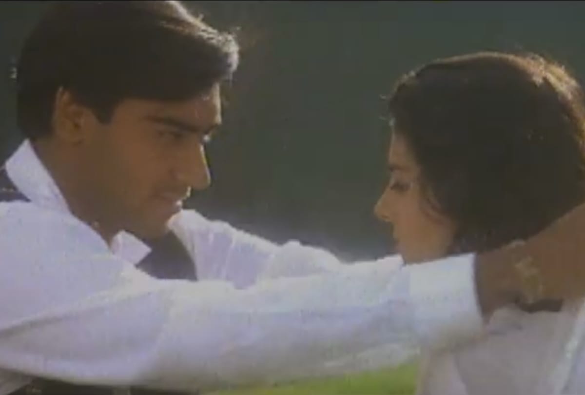 actor ajay devgan has to changed his surname because of this big reason 