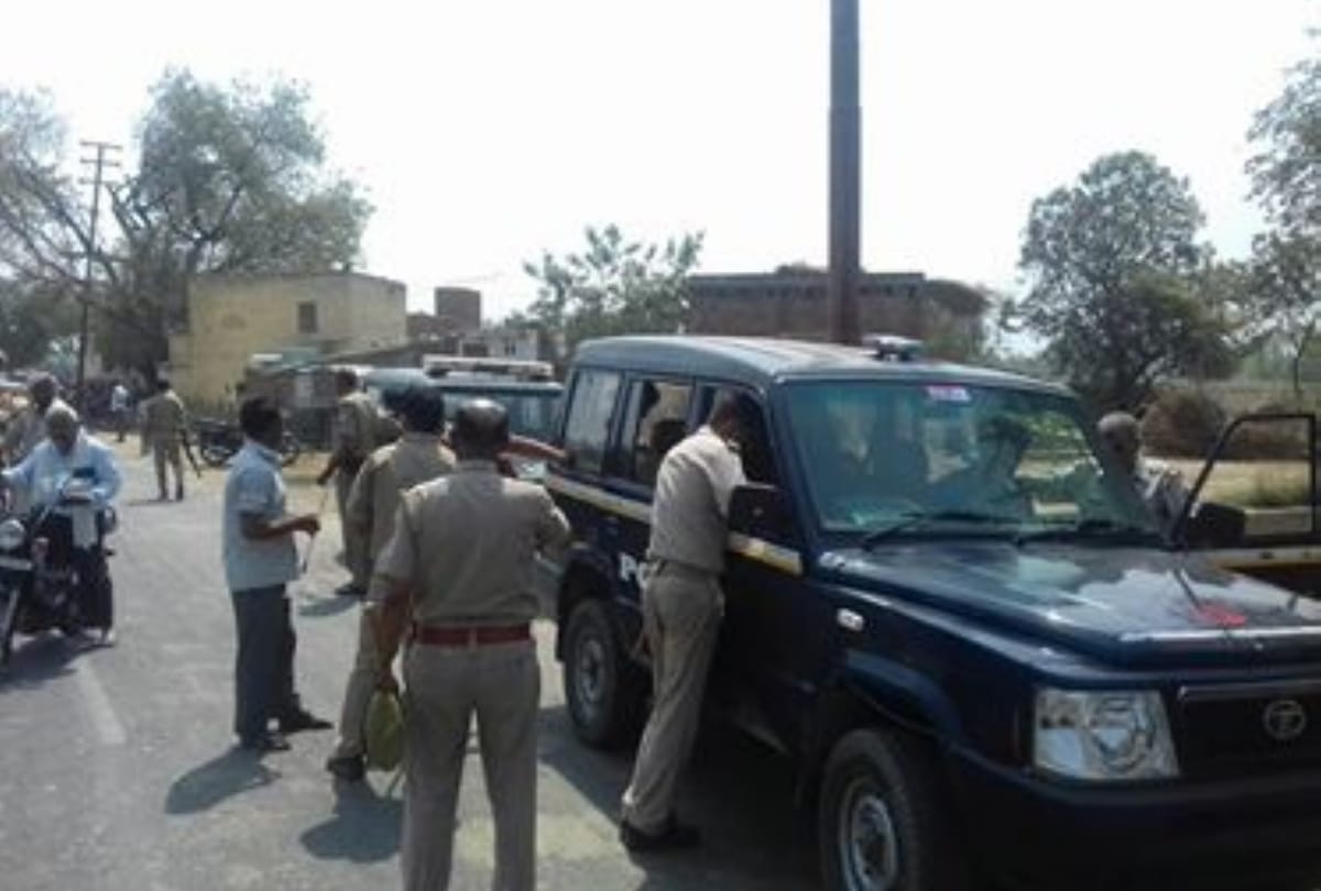 Ambedkar statue damaged in ghazipur