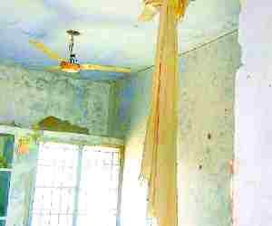 Students hangs self.