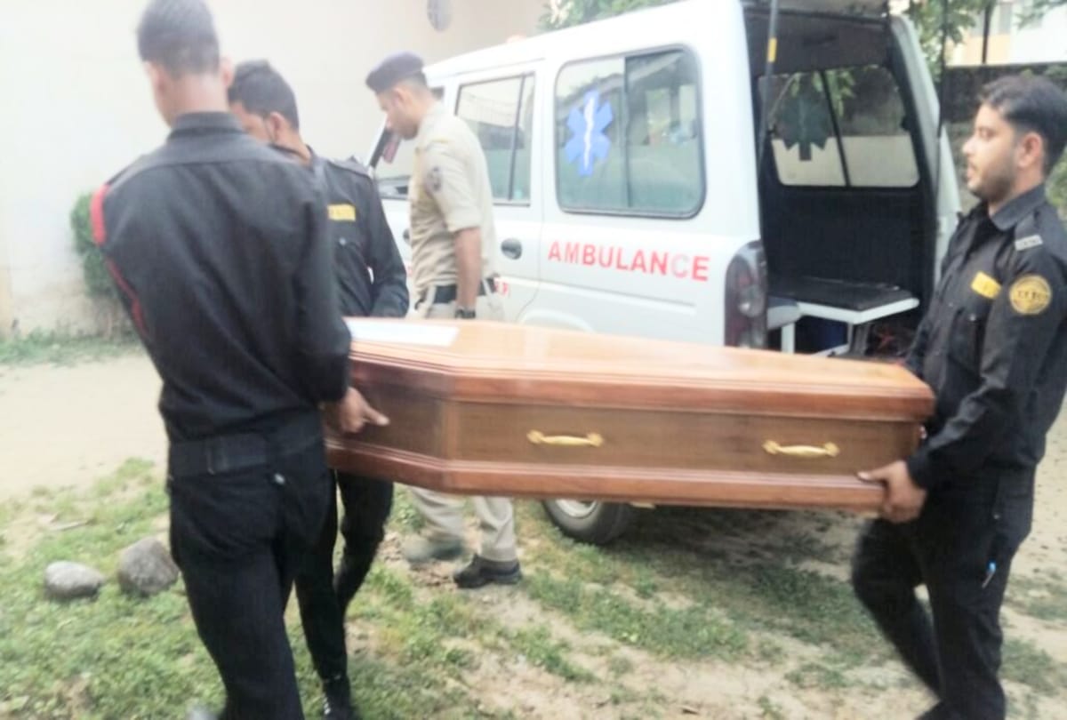 mortal remains of inderjeet and aman arrived for dehra dharamshala himachal