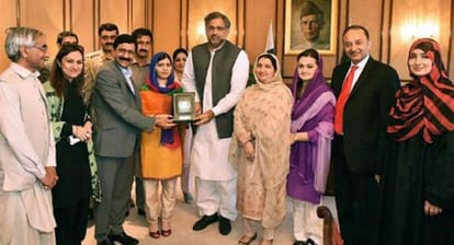 Nobel prize winner malala yousafzai birthday special know interesting facts of her life