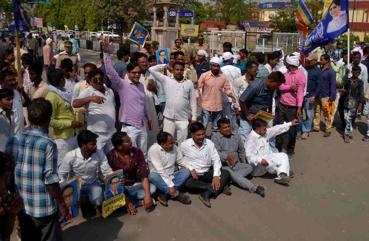 Protest In varanasi by dalit groups in the against of SC ST act review