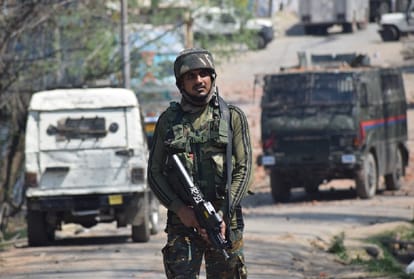 big blow of Lashkar e Taiba and Hizbul Mujahideen after 13 terrorists killed in south Kashmir