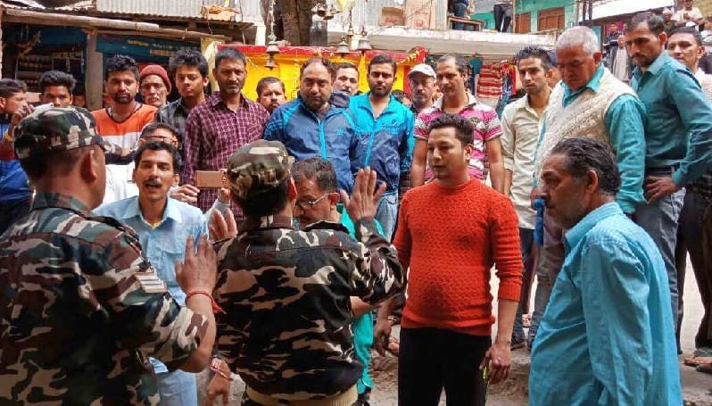 Dealers exhibited against SSB