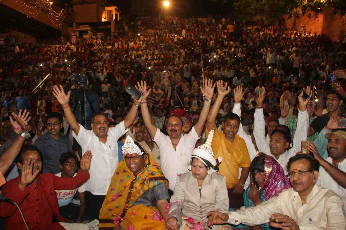 Mahamurkh mela man become bride and women become groom in varanasi