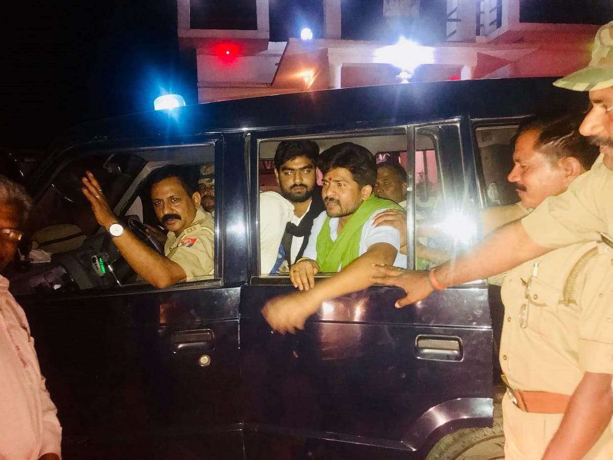 हिरासत में रहे सपा और भाकियू के नेता