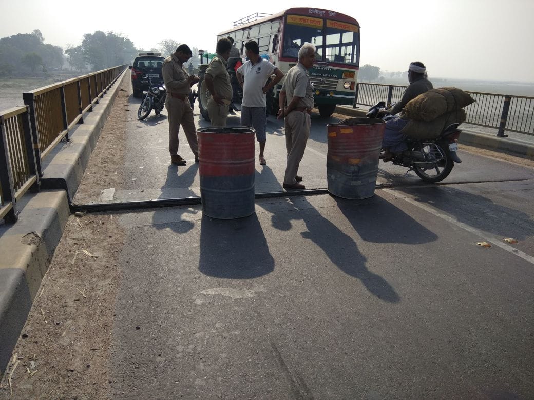 lucknow to bahraich national highway jam due to breakage in sanjay setu
