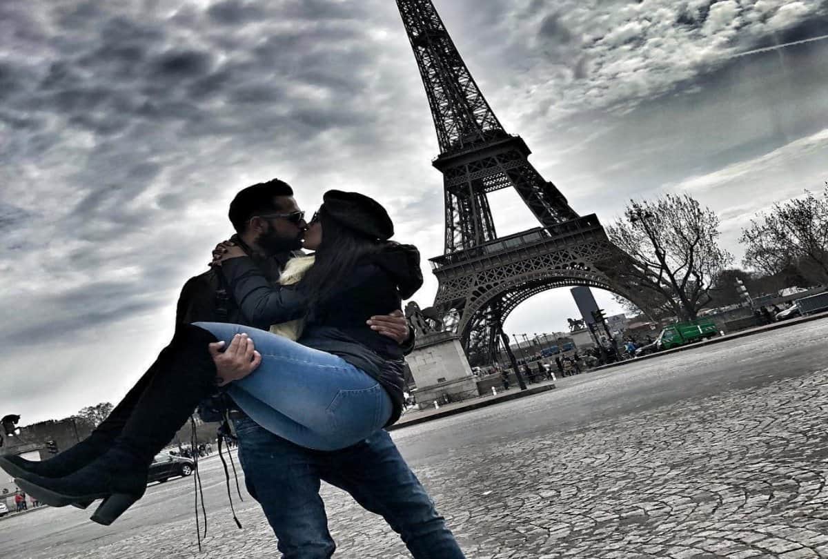 Ajay Devgn Celebrates Birthday With Family Alongwith Vatsal Seth And Ishita Dutta In Paris