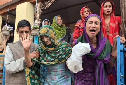 funeral of all four himachal killed in mosul in their ancestral village