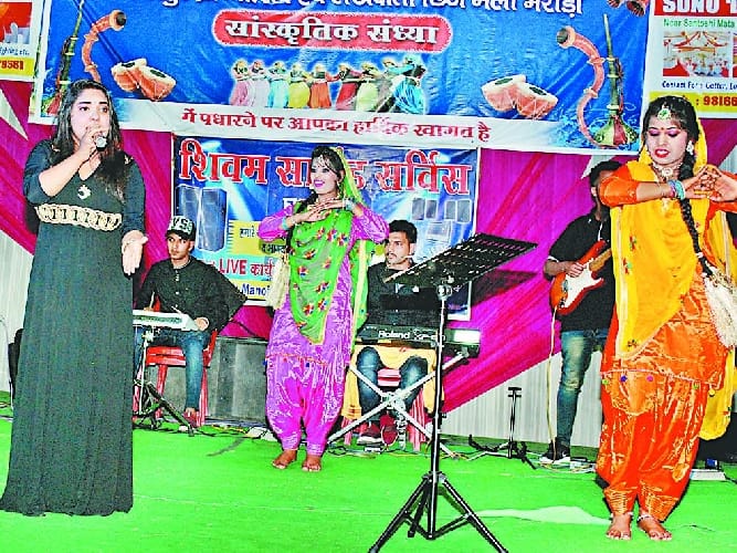 शिव कैलाशों के वासी... पर झूमे श्रोता