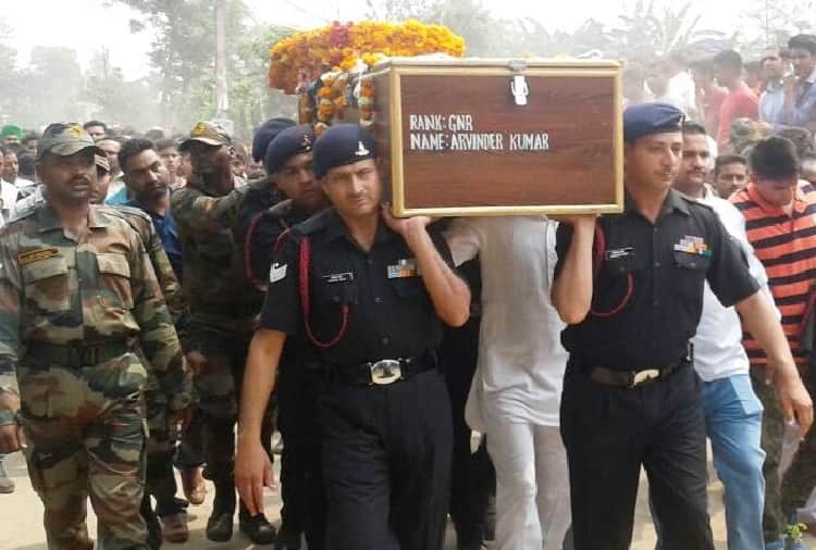 Indian Army Soldier Arvinder Singh Died in Shopian, Funeral in Paternal Village