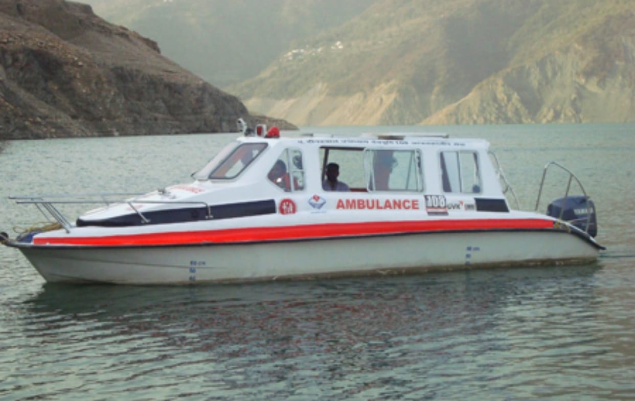 108 boat service is now available at porbandar, fishermen will get primary treatment 