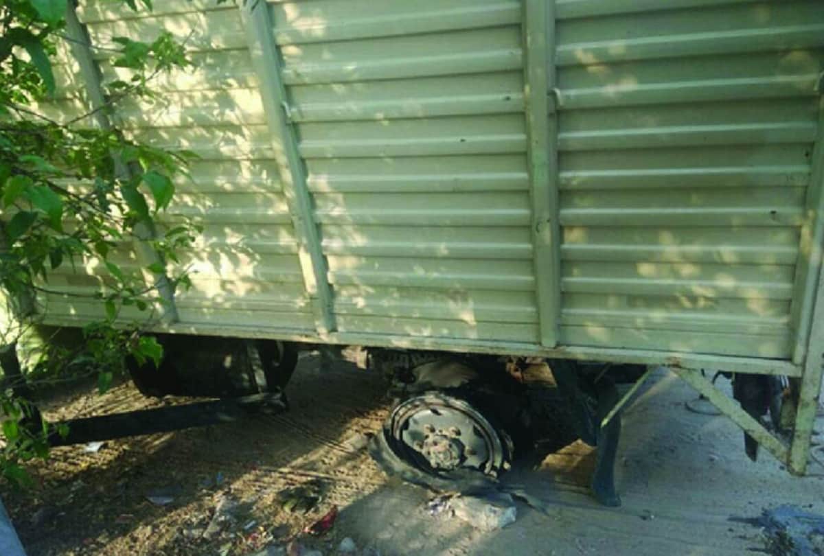 delhii police followed cattles smugglers for 10 km after 20 round firing arrested them with cattle