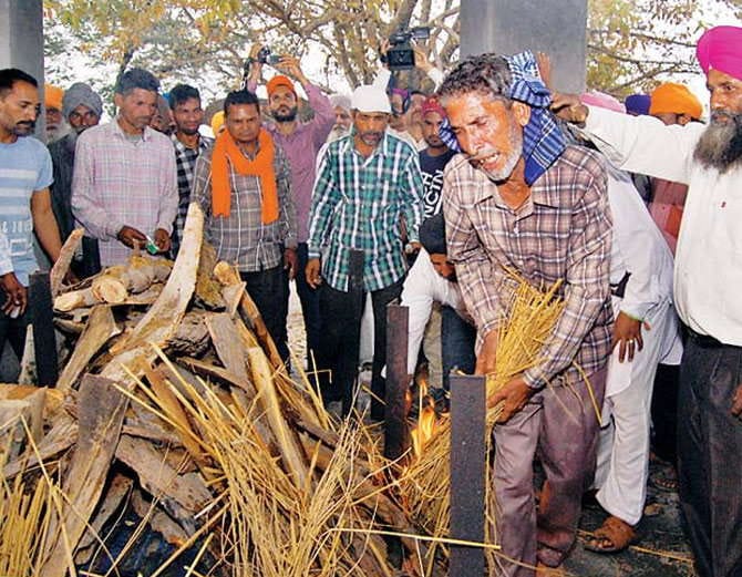 39 Indians Killed in Iraq, Dharminder Singh Funeral in Batala Village