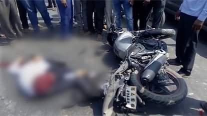 TRUCK ACCIDENT ENCROACHMENT ON GT ROAD ONE STUDENT DIED