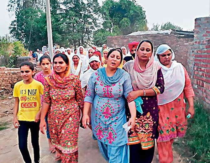 39 Indians Killed in Iraq, Kanwaljit Singh Funeral in Batala Village