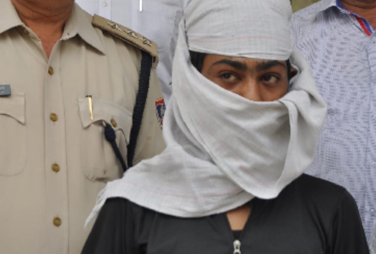 live in partner kills girl as her friendship was growing stronger with other man in delhi