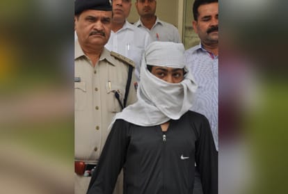 live in partner kills girl as her friendship was growing stronger with other man in delhi