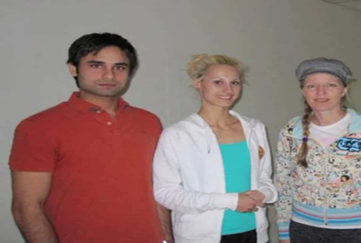 actor nakul kapoor is no more in bollywood and now a yoga teacher here