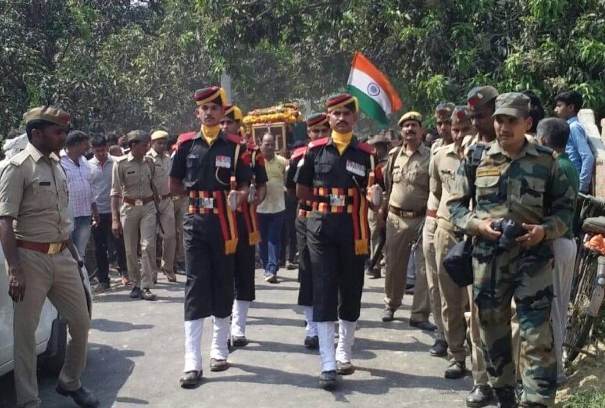 martyr Nilesh Singh's father said, we will not do cremation until CM Yogi will come