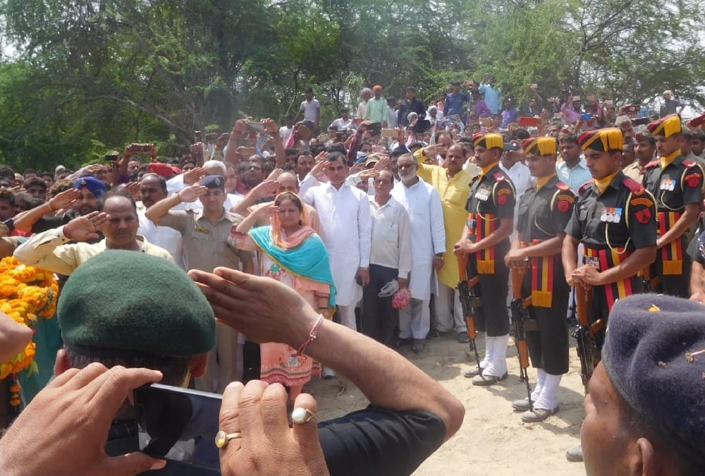 nilesh singh cremeated in sultanpur.