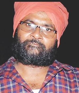 The injured brick-slit operator shot dead