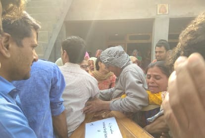 funeral of all four himachal killed in mosul in their ancestral village