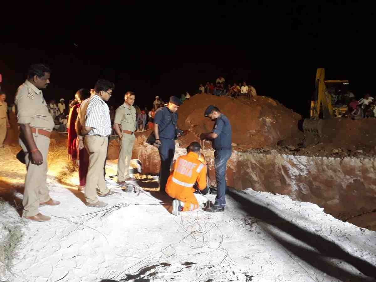 Two year old girl rescued from borewell after passes away