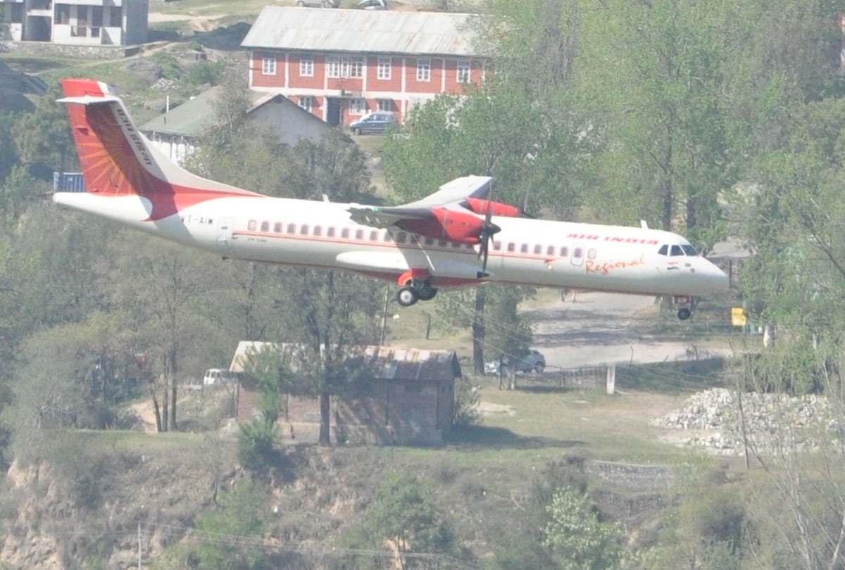 70-seater aircraft flight fro delhi chandigarh kullu