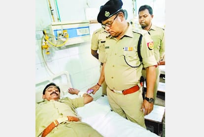 police clash with dacoits in bahraich.