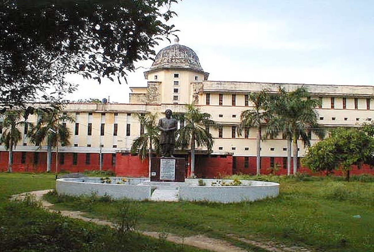 allahabad university thrown out from top 100 indian universities