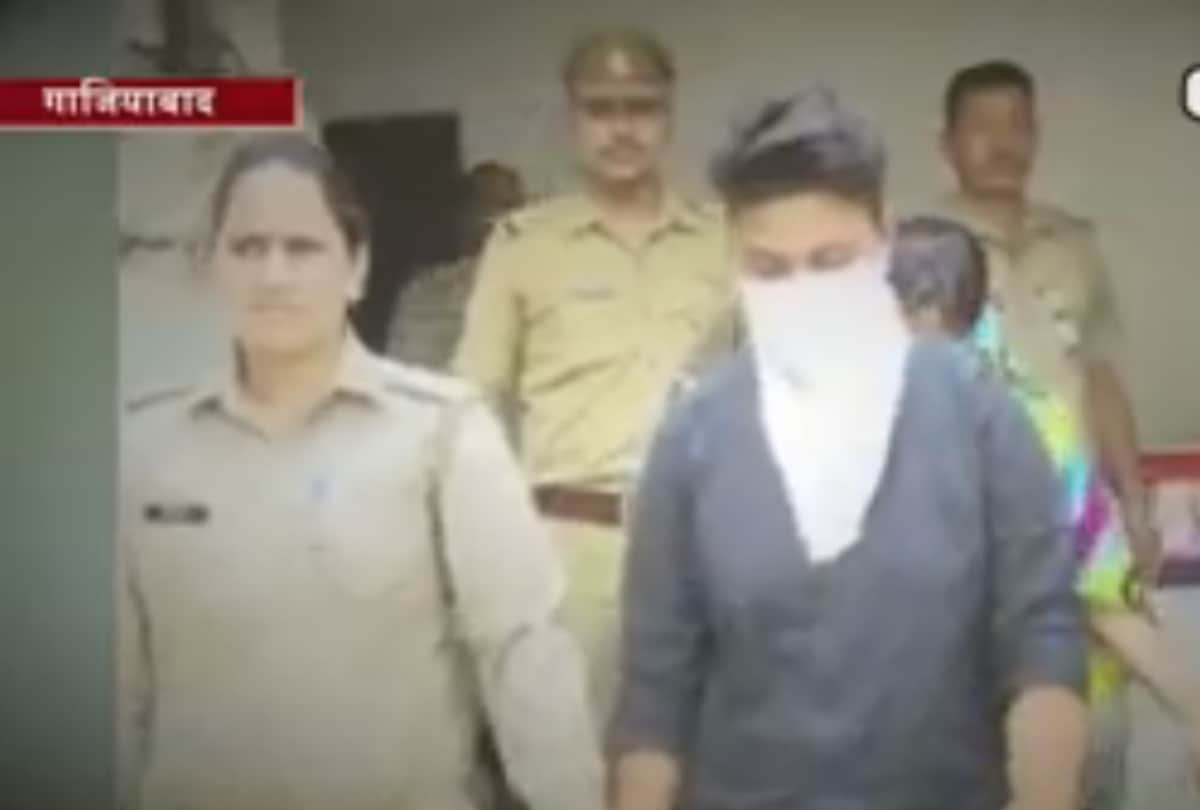 ghaziabad girl who killed her mother for lesbian relationship with teacher arrested, know full story