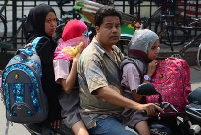 helmet challan in india two wheeler challan helmet challan fees wearing a helmet alone cannot save you from facing traffic challan bis helmet certification How to fill traffic challan online