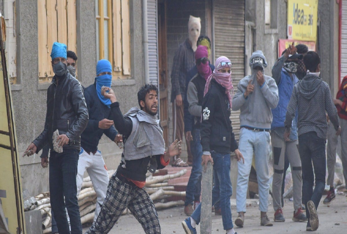 separatists call jammu-kashmir Bandh public affected, schools and colleges not open today
