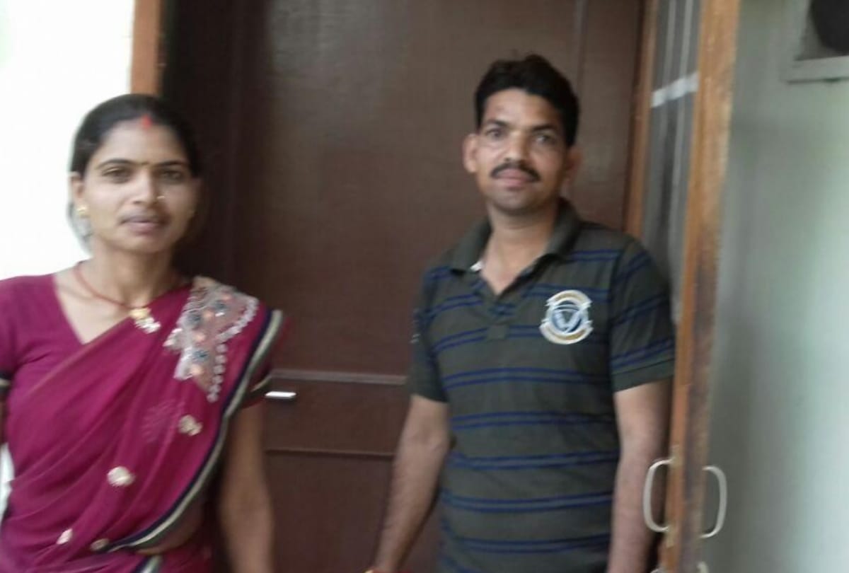 couple caught thief bravely