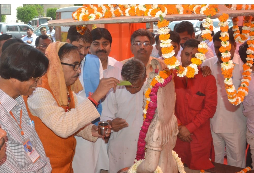  BJP leader said in agra that conspiracy to fight Hindus