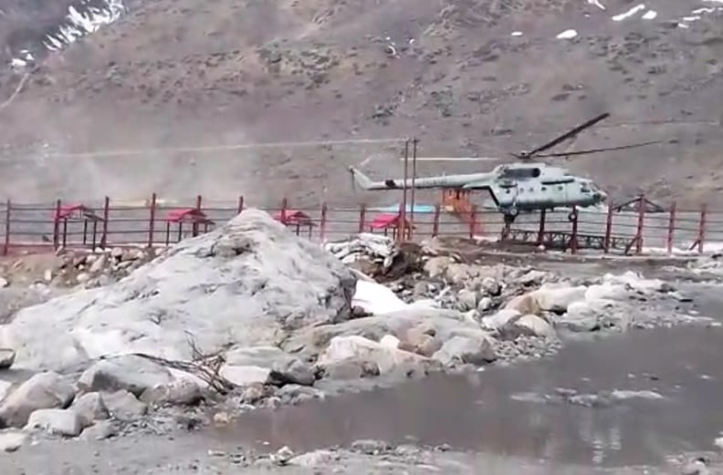 MI 17 crash in kedarnath live photos captured in camera