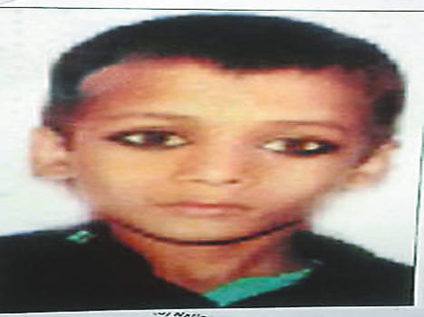  Neighbors kill the child's neck
