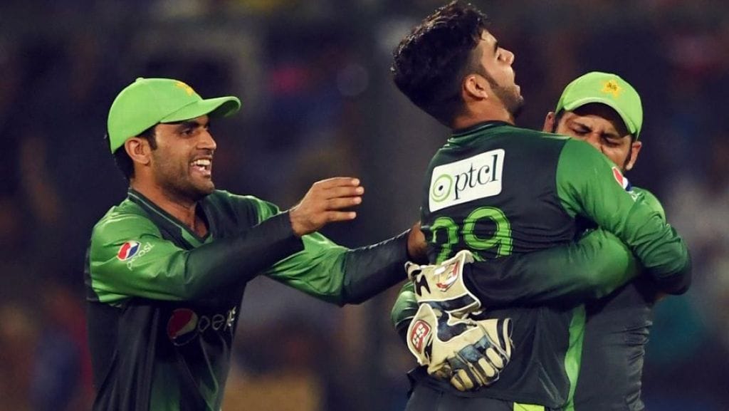 Pakistan cricket team on top in icc t20 ranking