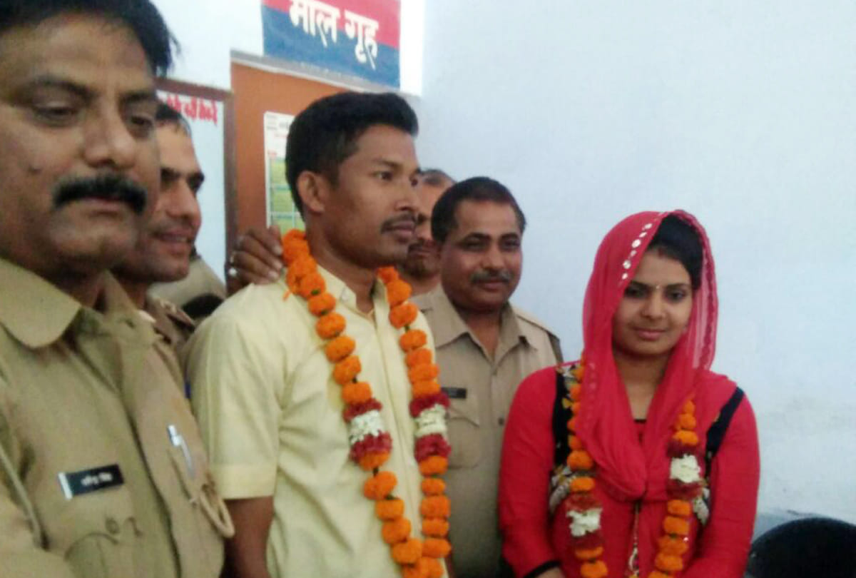 police inspector and Lady soldier got married in police station