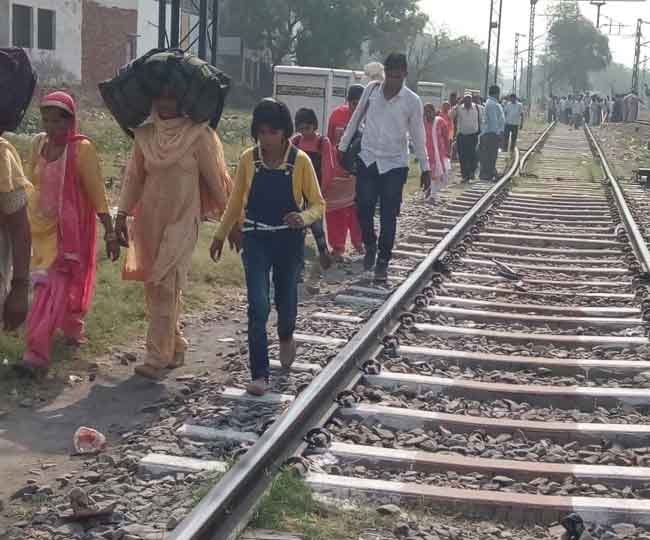 indian railway, Piece of Track Trapped in Punjab Mail Train