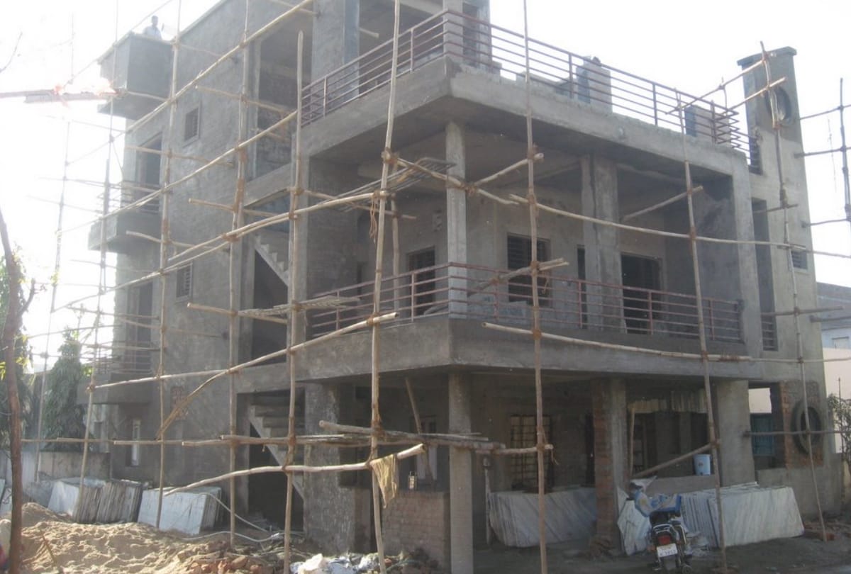 fall in the rates of sand and morang in lucknow