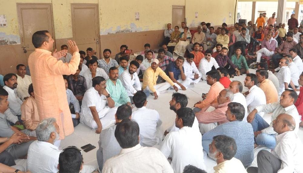 agra given ultimatum for action on rioters
