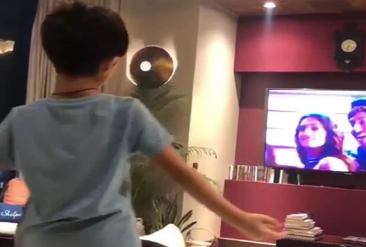 Shilpa Shetty son Viaan trying to copy Tiger Shroff dance from the film Baaghi 2 video viral 