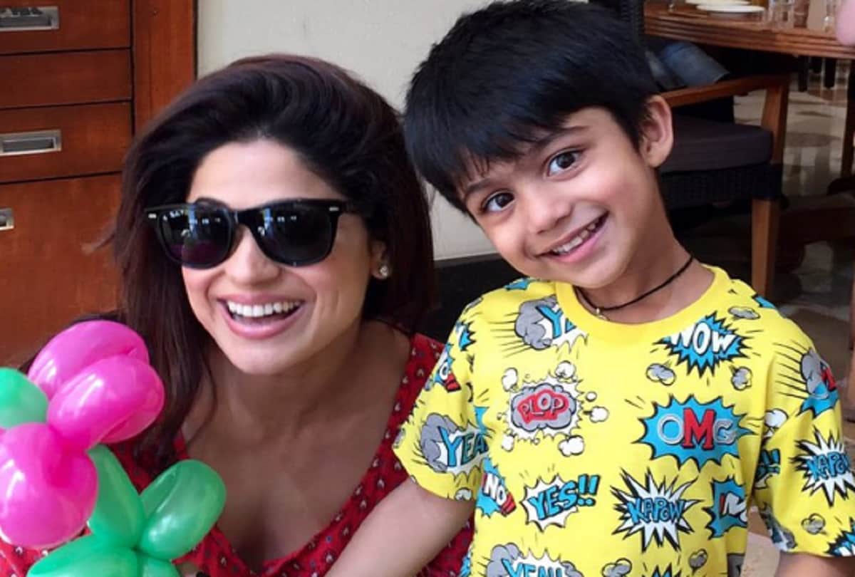 Shilpa Shetty son Viaan trying to copy Tiger Shroff dance from the film Baaghi 2 video viral 