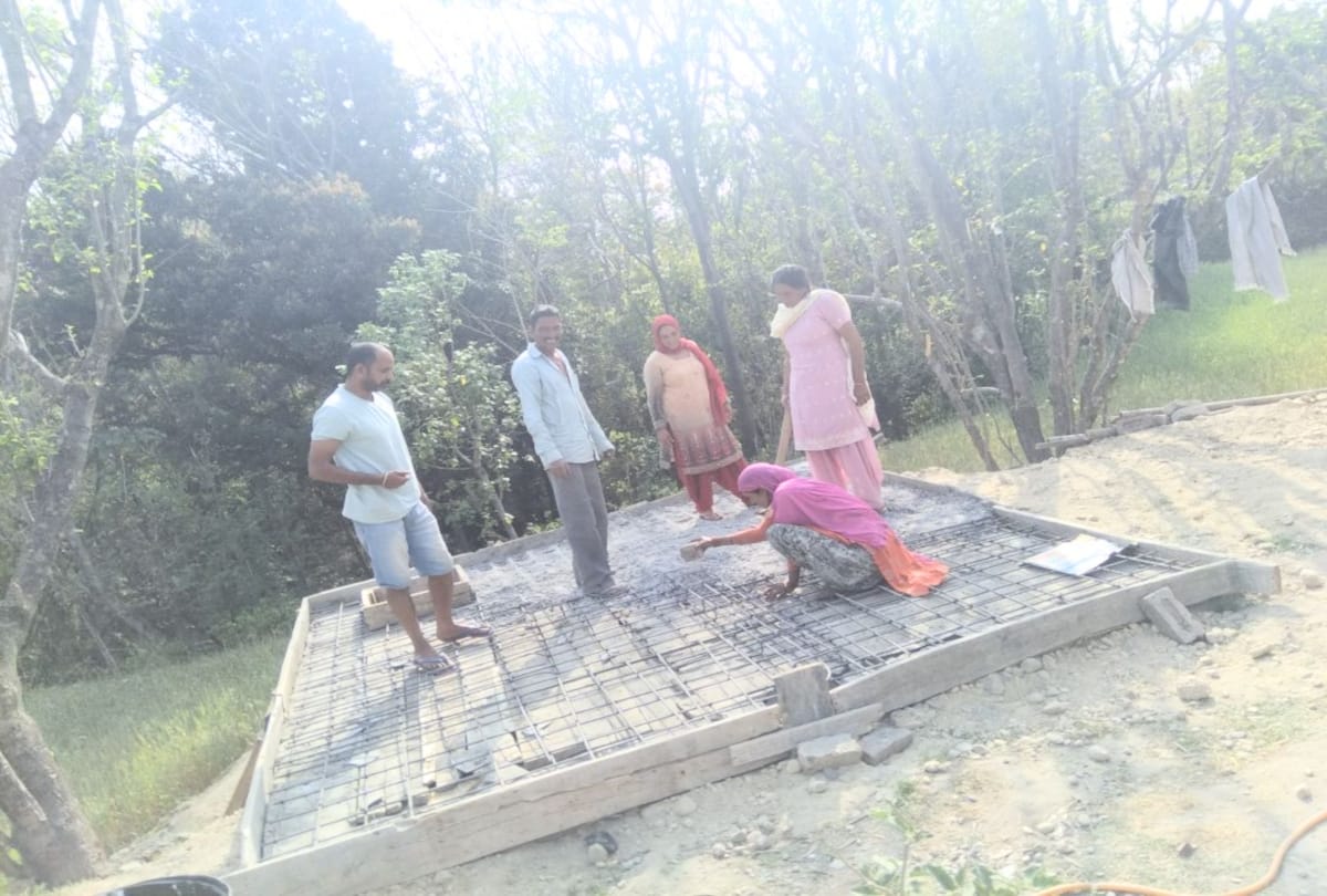 sample of cement took from a tank at bhoranj hamirpur
