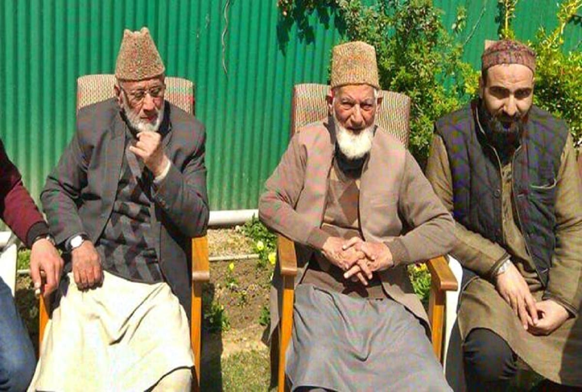 Lashkar-e-Taiba and Hizbul Mujahideen conspiracy Major attack on security bases, agencies alert