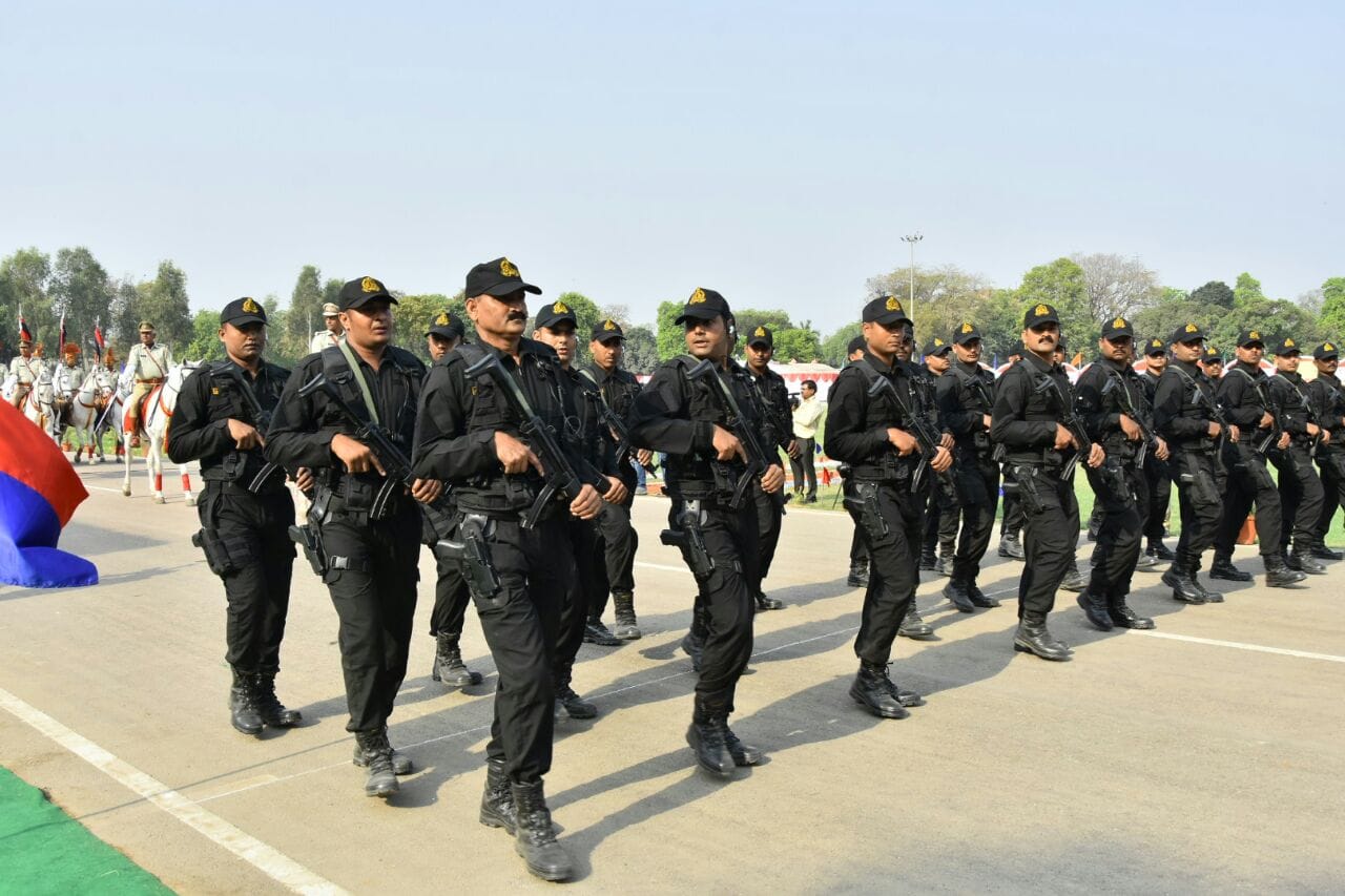 cm yogi and governor ram naik attended police week program